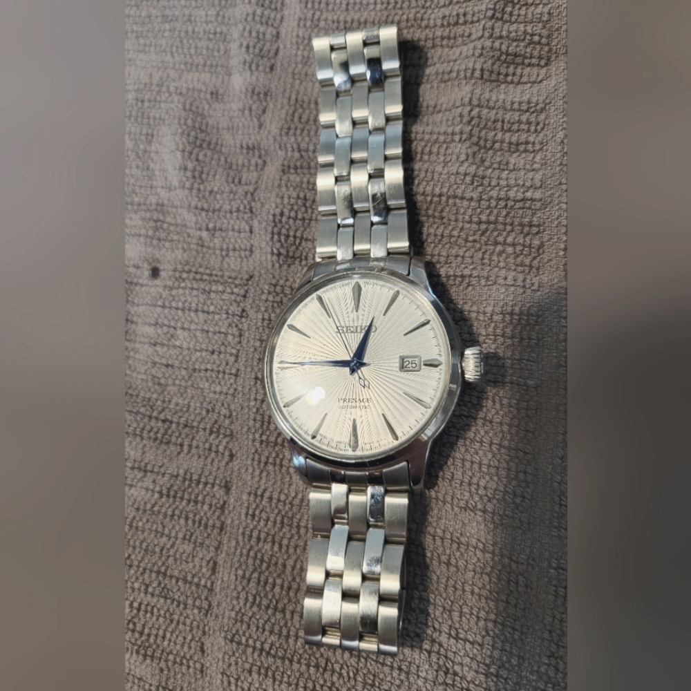 Mens watch